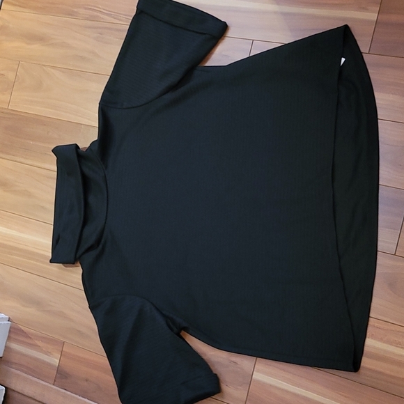 Nwt DIANE GILMAN oversized turtleneck top - Picture 3 of 4